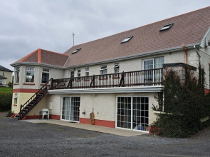Spacious 6-bed House 10 Minutes From Knock Airport