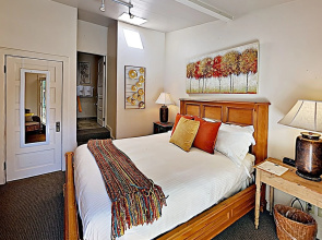 New Listing! The Brighton Suite At De La Vina Inn Studio Bedroom Hotel Room