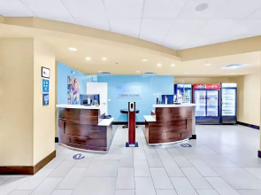 1BR Apartment Near Disney w Pool, Hot Tub, Arcade