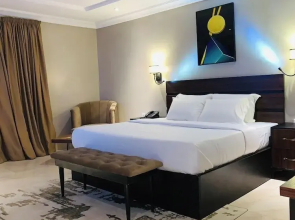 Santa Rosa Hotel LTD