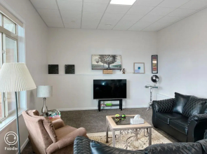 2 bedroom lake/Mountain view near Shannon Lake golf and park