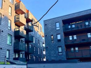 StayPlus Modern Apt Rooftop Terrace