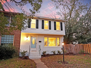 High-End Townhouse, Near Beach, Dining, Downtown townhouse