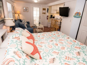 Anna Maria Beach Cottages