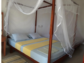 Traveller's Home Hotel