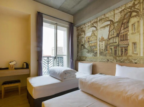 Check Inn Express Taichung Yizhong