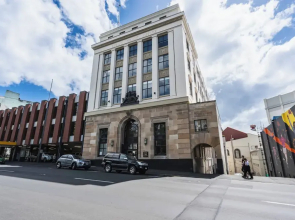 Deluxe Inner-city Apartment on Moray
