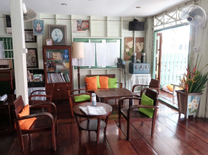 Baanrak Amphawa Homestay
