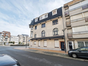 Modern Apartment in Westende/Middelkerke with Beach Nearby
