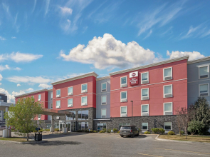Best Western Plus Airport Inn & Suites