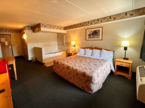 Shell Lake Lodge, a Travelodge by Wyndham