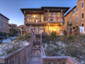 Bella Luna 4 Bedroom Holiday Home by Five Star Properties