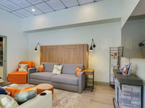 Mtn & Lake Views: Chic Keystone Studio