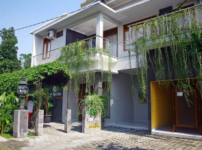 Embe Joglo Homestay