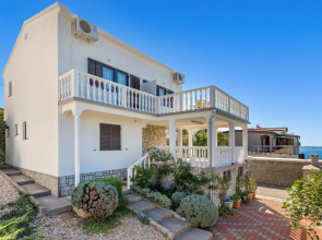 Nice Home in Jablanac With Wifi and 1 Bedrooms