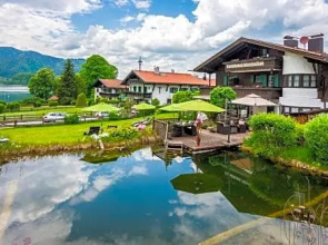 Das Maximilian by stayFritz - Romantik DZ am See mit Frühstück & Schwimmteich