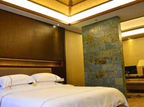 Yazhi Collection Hotel