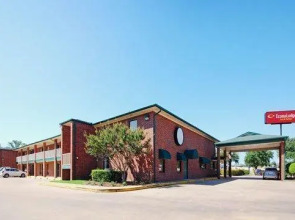 Econo Lodge Inn & Suites