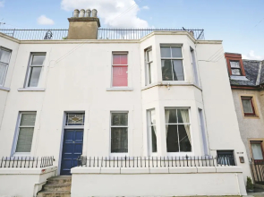 JOIVY Modern 1-Br Apt W/ Communal Terrace In Trendy Stockbridge