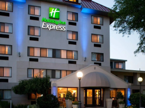 Holiday Inn Express Boston - Waltham by IHG
