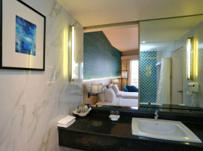 The Royal Paradise Hotel & Spa