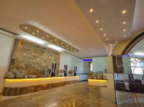 Kaju Beach Hotel