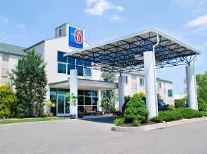 Motel 6 Pottstown, PA