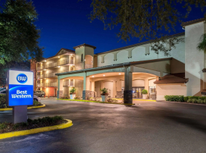 Mai Hana Hotel & Suites