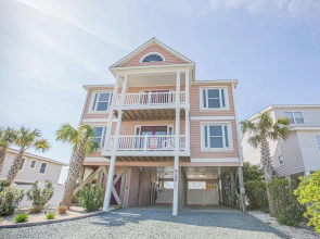 Ohana Tides 5 Bedroom Home by RedAwning