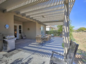 1 Mi to Coachella: Serene Retreat w/ Pool Access
