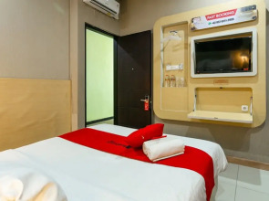 RedDoorz @ Jl. A. Yani Solo