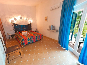 Bungalow Club Village