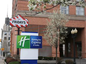 Holiday Inn Express & Suites Buffalo Downtown - Medical CTR by IHG