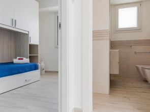 Amazing Home in Siracusa With Wifi, 2 Bedrooms and Outdoor Swimming Pool