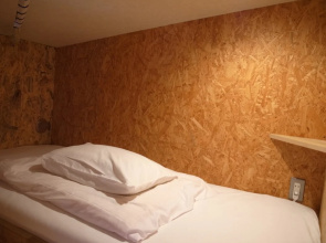 Kawaramachi Dormitory - Hostel