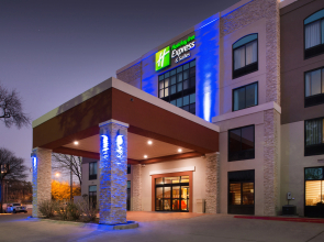 Holiday Inn Express & Suites Austin North Central by IHG