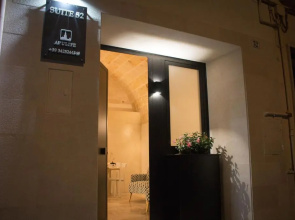Suite 52