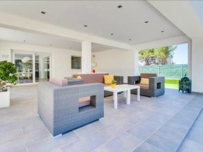 Villa Rhino