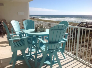Sea Oats 4 Bedroom Condo by RedAwning