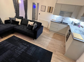 19B English Street Apartment