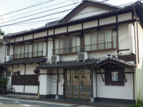 Uokagi Ryokan