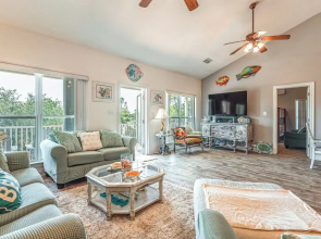 Walk to Beach: Peaceful Home in Gulf Shores!