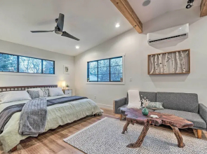 Cozy Flagstaff Studio w/ Patio - Near Dtwn!