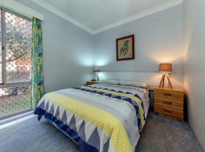 Castaways Unit 1, 17 Shoal Bay Road