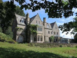 Monkton Wyld Court