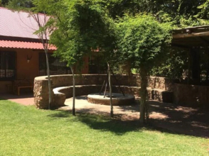 Farm Yard Inn