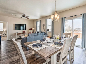 Dreamy Windsor Home With Grill ~ 3 Miles to Lake!
