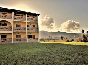 Elpida Hotel