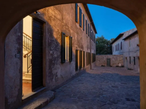 "luxury House In Populonia Above The Sea"