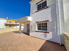 Pêra Stylish Villa With Pool by Homing